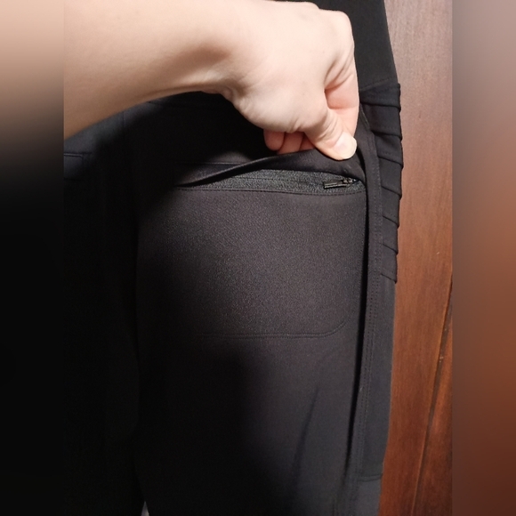 Athleta Black Leggings with Ribbed Detail_Small - Picture 6 of 6